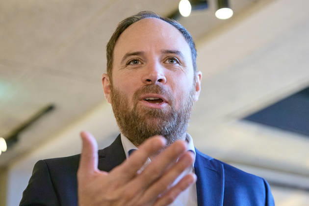 - Wien 09.10.2026 - Nach den gestrigen Entscheidungen um die interimistische Parteiführung der Bundes-SPÖ gab es heute im Hotel Gilbert eine Pressekonferenz der neuen geschäftführenden Dopplspitze der SPÖ die bis Anfang 2027 die Geschäfte leiten wird bis ein neuer SPÖ Bundesparteivorstand gewählt wird. PHOTO: SPÖ-Bundesgeschäftsführer Klaus Seltenheim. Vienna (AUSTRIA) - Following yesterday’s decisions regarding the interim leadership of the federal SPÖ, a press conference was held today at the Hotel Gilbert by the SPÖ’s new co-leadership team, which will manage the party’s affairs until early 2027, when a new federal executive committee of the SPÖ is elected. SPÖ,SPO,SPOE, Parteichefs, Spitze, Parteivorsitz, Parteiführung, Vorsitz, S