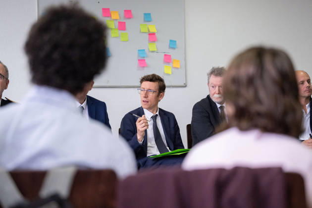 Edouard Geffray Visit an High School Lycee - Cachan French Education Minister Edouard Geffray, flanked by Headteacher Antoine Milovanovic and Head of the Creteil Education Authority Jean-François Chanet speaks to students during a visit to the high school Lycee Polyvalent de Cachan, in Cachan, on the outskirts of Paris, France on October 9, 2026, on the sidelines of a nationwide protest movement of students over learning conditions. Photo by Alexis Jumeau ABACAPRESS.COM Cachan France  Copyright: xJumeauxAlexis ABACAx