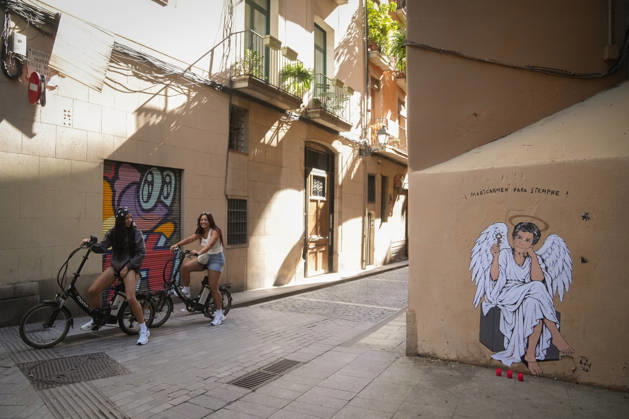 Maricarmen Forever, the new work by street artist TVBoy in Barcelona The work Maricarmen Forever by street artist TVBoy, as of October 9, 2026, in Barcelona, Catalonia, Spain. Street artist TVBoy has depicted Maricarmen with angel wings and a key in her hand, paying tribute to the elderly woman who was evicted from her apartment a few weeks ago following her death, with the phrase Maricarmen Forever OCTOBER 9, 2026 Barcelona Catalonia Barcelona Catalonia Spain Copyright: xDavidxZorrakinox 7831537