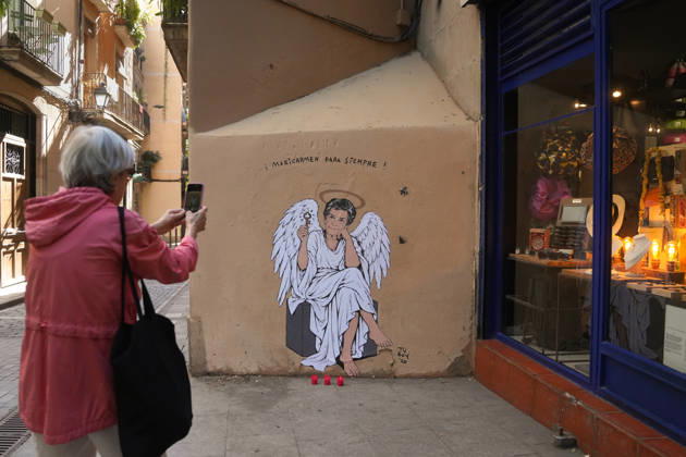 Maricarmen Forever, the new work by street artist TVBoy in Barcelona The work Maricarmen Forever by street artist TVBoy, as of October 9, 2026, in Barcelona, Catalonia, Spain. Street artist TVBoy has depicted Maricarmen with angel wings and a key in her hand, paying tribute to the elderly woman who was evicted from her apartment a few weeks ago following her death, with the phrase Maricarmen Forever OCTOBER 9, 2026 Barcelona Catalonia Barcelona Catalonia Spain Copyright: xDavidxZorrakinox 7831538