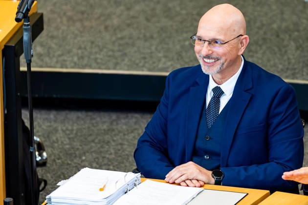 09.10.2026, GER, News Politik, 8.Wahlperiode, 58.Plenarsitzung im Plenarsaal Thüringer Landtag, Wahl zum Vizepräsidenten des Thüringer Landtag Steffen Quasebarth (Thüringen.Gerecht) wird im zweiten Wahlgang zum Vizepräsidenten des Thüringer Landtag gewählt 99096 Erfurt Thueringer Landtag Thüringen Deutschland