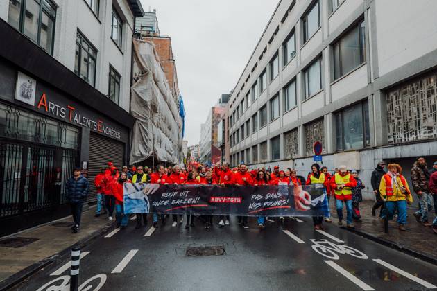 People take the streets for a national manifestation against the Federal Government s budgetary measures, under the Keep your hands out of our pockets! (Blijf uit onze zakken! - Pas dans nos poches) moniker, organised by the trade unions on Friday 9 October 2026 in Brussels.  EMILExWINDAL 189249656