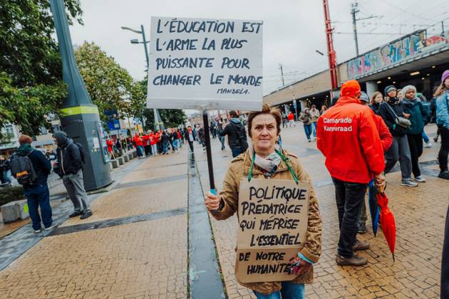 People take the streets for a national manifestation against the Federal Government s budgetary measures, under the Keep your hands out of our pockets! (Blijf uit onze zakken! - Pas dans nos poches) moniker, organised by the trade unions on Friday 9 October 2026 in Brussels. EMILExWINDAL 189249730