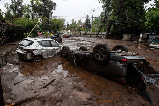Santiago, October 9, 2026: Consequences of a mudslide that affected the area from San Carlos de Apoquindo to Los Dominicos in the Las Condes district, causing widespread damage and sweeping away vehicles and people. Diego Martin Aton, Chile, Aton 1198105 jpeg  Copyright: DIEGOxMARTIN ATONxCHILE