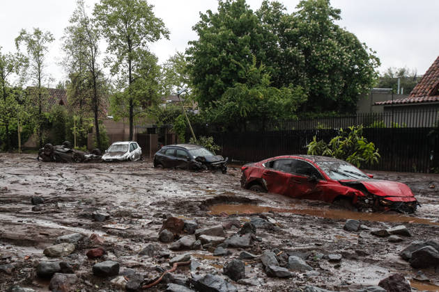 Santiago, October 9, 2026: Consequences of a mudslide that affected the area from San Carlos de Apoquindo to Los Dominicos in the Las Condes district, causing widespread damage and sweeping away vehicles and people. Diego Martin Aton, Chile, Aton 1198104 jpeg  Copyright: DIEGOxMARTIN ATONxCHILE