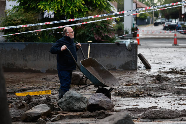 Santiago, October 9, 2026: Consequences of a mudslide that affected the area from San Carlos de Apoquindo to Los Dominicos in the Las Condes district, causing widespread damage and sweeping away vehicles and people. Diego Martin Aton, Chile, Aton 1198090 jpeg  Copyright: DIEGOxMARTIN ATONxCHILE