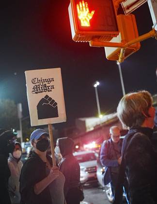 Protesters rally after ICE shooting of New York man in car with child inside NEW YORK, UNITED STATES - OCTOBER 08: Protesters rally after an Immigration and Customs Enforcement (ICE) agent shot a man as he sat in a car with a child inside on October 8, 2026, in New York City, U.S. Selcuk Acar Anadolu New York United States. Editorial use only. Please get in touch for any other usage. Copyright: x2026xAnadoluxSelcukxAcarx