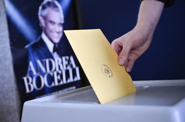 The two-day elections to municipal assemblies started in the Czech Republic together with the first round of the elections to one-third of the Senate, on October 9, 2026. On the photo polling place in Zlin. (CTKxPhoto DaliborxGluck) CTKPhotoP2026100905811  CTKPhotoP2026100905811