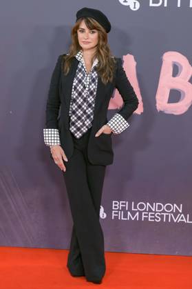 La Bola Negra Film Premiere Penelope Cruz attends the La Bola Negra BFI London Film Festival premiere, at The Royal Festival Hall, BFI Southbank, London. 8th October 2026. Copyright: xAndrewxSimsx NINTCHDBPICT001114441503