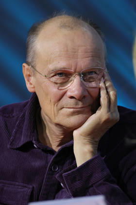 09.10.2026, Frankfurt am Main, DEU, Frankfurter Buchmesse. Edgar Selge, Schauspieler und Autor des Buches Juras letzter Winter im Gespraech auf der ARD Buehne