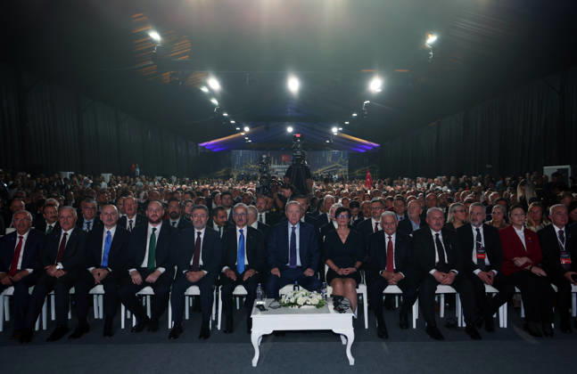 Turkish President Recep Tayyip Erdogan KIRKLARELI, TURKIYE - OCTOBER 9: (----EDITORIAL USE ONLY - MANDATORY CREDIT - TURKISH PRESIDENCY MURAT KULA HANDOUT - NO MARKETING NO ADVERTISING CAMPAIGNS - DISTRIBUTED AS A SERVICE TO CLIENTS----) Turkish President Recep Tayyip Erdogan attends the Cerkezkoy-Kapikule High-Speed Railway Line Opening Ceremony in Kirklareli, Turkiye on October 9, 2026. Turkish Presidency Murat Kula Handout Anadolu Kirklareli Turkey. Editorial use only. Please get in touch for any other usage.  Copyright: x2026xAnadoluxTurkishxxPresidencyx xMuratxKulax xHandoutx