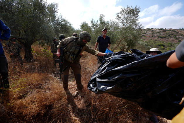 Clashes erupt between Israeli settlers and Palestinian farmers in West Bank RAMALLAH, WEST BANK - OCTOBER 9: Clashes break out between Israeli settlers, accompanied by Israeli soldiers, and Palestinian farmers harvesting olives in the town of Deir Ibzi, near Ramallah in West Bank, on October 9, 2026. The incident reportedly involved damage to olive crops and provocative actions by the settlers. Issam Rimawi Anadolu West Bank Palestine. Editorial use only. Please get in touch for any other usage.  Copyright: x2026xAnadoluxIssamxRimawix