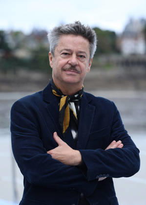 Thibault de Montalembert by the seawater pool on L Ecluse Beach during the 37th Dinard British and Irish Film Festival, France, on October 9, 2026. Denis Guignebourg, Bestimage. 37th Dinard British Irish Film Festival on October 9, 2026, in Dinard, France. Dinard, France Copyright: xDenisxGuignebourgx xBestimagexDenisxGuignebourgx xBestimagex