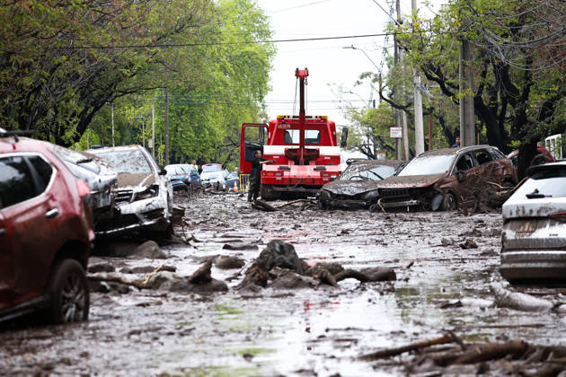 Santiago, October 9, 2026: Consequences of a mudslide that affected the area from San Carlos de Apoquindo to Los Dominicos in the Las Condes district, causing widespread damage and sweeping away vehicles and people. Diego Martin Aton, Chile, Aton 1198148 jpeg  Copyright: DIEGOxMARTIN ATONxCHILE
