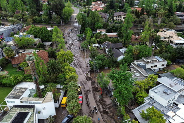 Santiago, October 9, 2026: Consequences of a mudslide that affected the area from San Carlos de Apoquindo to Los Dominicos in the Las Condes district, causing widespread damage and sweeping away vehicles and people. Diego Martin Aton, Chile, Aton 1198132 jpeg  Copyright: DIEGOxMARTIN ATONxCHILE