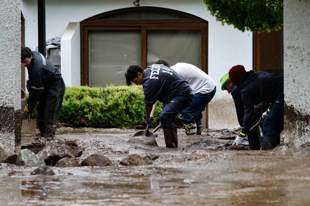 Santiago, October 9, 2026: Consequences of a mudslide that affected the area from San Carlos de Apoquindo to Los Dominicos in the Las Condes district, causing widespread damage and sweeping away vehicles and people. Diego Martin Aton, Chile, Aton 1198137 jpeg  Copyright: DIEGOxMARTIN ATONxCHILE