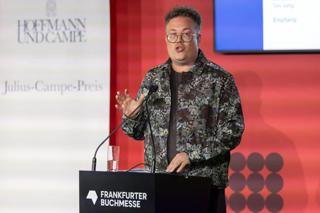 Buchmesse Frankfurt 2026 Thomas Sachsenmaier erhält den Julius-Campe-Preis, den der HOFFMANN UND CAMPE Verlag verleiht., Frankfurt am Main Hessen Deutschland Messegelände