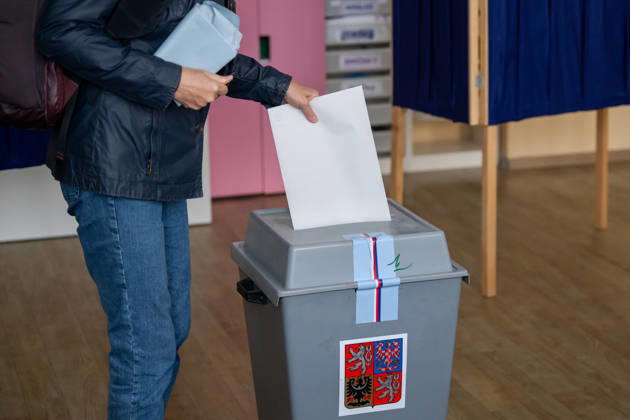 The two-day elections to municipal assemblies started in the Czech Republic together with the first round of the elections to one-third of the Senate, on October 9, 2026. On the photo is a polling station in Prague, Czech Republic. (CTKxPhoto OndrejxDeml) CTKPhotoP2026100906391  CTKPhotoP2026100906391