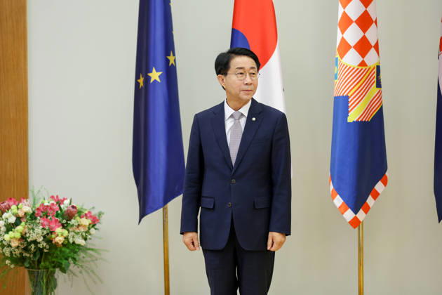 Croatian President Milanovic hosts South Korean parliament speaker Croatian President Zoran Milanovic hosted Cho Jeong-sik, Speaker of the National Assembly of the Republic of Korea, in Zagreb, Croatia on October 9, 2026.  MatijaxHabljak PIXSELL