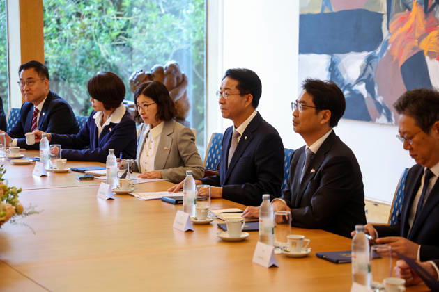 Croatian President Milanovic hosts South Korean parliament speaker Croatian President Zoran Milanovic hosted Cho Jeong-sik, Speaker of the National Assembly of the Republic of Korea, in Zagreb, Croatia on October 9, 2026.  MatijaxHabljak PIXSELL