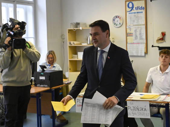 The two-day elections to municipal assemblies started in the Czech Republic together with the first round of the elections to one-third of the Senate, on October 9, 2026. On the photo Czech Foreign Minister and Chairman of the Motorists for themselves party Petr Macinka cast his vote in Prague. (CTKxPhoto MichalxKrumphanzl) CTKPhotoP2026100906716  CTKPhotoP2026100906716