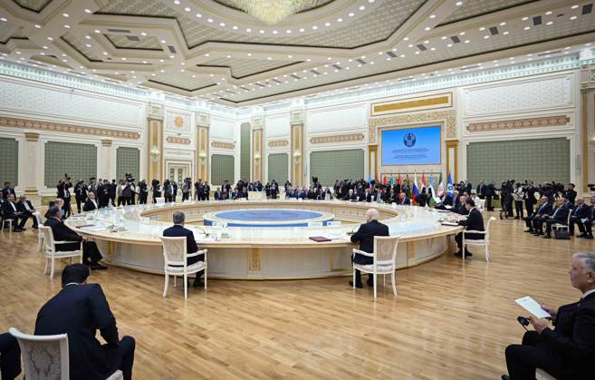 (261009) -- ASTANA, Oct. 9, 2026 () -- This photo taken on Oct. 9, 2026 shows a scene of a meeting of the Commonwealth of Independent States (CIS) Council of Heads of State in Turkmenbashi, Turkmenistan. Leaders of the member states of the CIS on Friday adopted a declaration marking the organization s 35th anniversary, which underscores the CIS s commitment to promoting strategic partnership among its member states. (Kazakhstan s presidential press service Handout via ) TURKMENISTAN-TURKMENBASHI-CIS-MEETING Xinhua 
