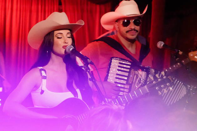 October 9, 2026: Austin, Texas. Kacey Musgraves performed a surprise show at the White Horse after her concert. - ZUMAda1_ 20261009_zap_da1_044 Copyright: xSandraxDahdahx