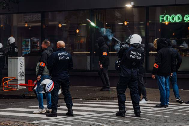 Police officers pictured during a national manifestation against the Federal Government s budgetary measures, under the Keep your hands out of our pockets! (Blijf uit onze zakken! - Pas dans nos poches) moniker, organised by the trade unions on Friday 9 October 2026 in Brussels.  EMILExWINDAL 189265669