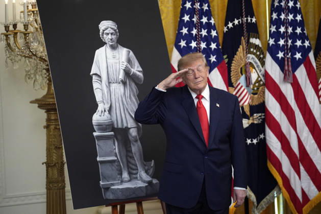 Donald Trump on Columbus Day celebration - Washington US President Donald Trump hosts a Columbus Day celebration in the East Room in Washington on October 9, 2026. Photo by Yuri Gripas ABACAPRESS.COM Washington DC United States Copyright: xGripasxYuri ABACAx