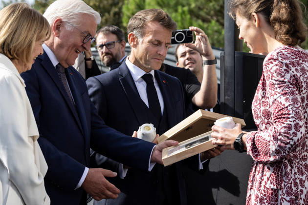 Emmanuel Macron And Frank-Walter Steinmeier Visit in Gironde French President Emmanuel Macron and German President Frank-Walter Steinmeier visit The Exploration Company, a Franco-German space company in Gironde in Le Haillan, France, on October 9, 2026. Photo by Margot Le Gonidec ABACAPRESS.COM Le Haillan France  Copyright: xLexGonidecxMargot ABACAx