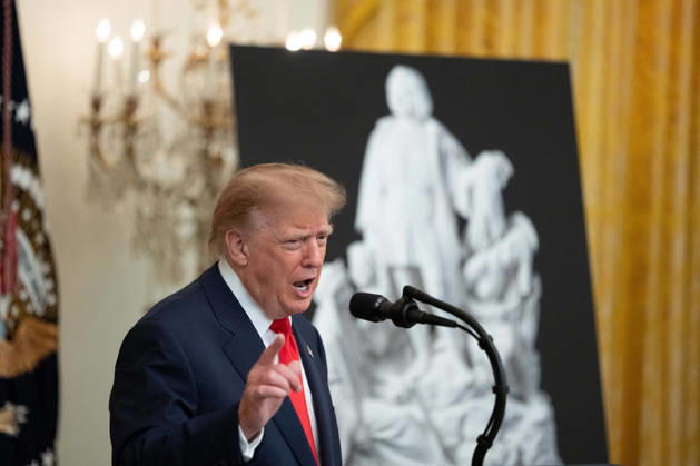 US President Donald Trump Gives Remarks - Washington DC US President Donald Trump gives remarks during an event in the East Room of the White House in Washington, DC, US, on Friday, Oct. 9, 2026. Trump is hosting a Columbus Day celebration. Photo by Aaron Schwartz Pool ABACAPRESS.COM Washington District of Columbia  Copyright: xPool ABACAx