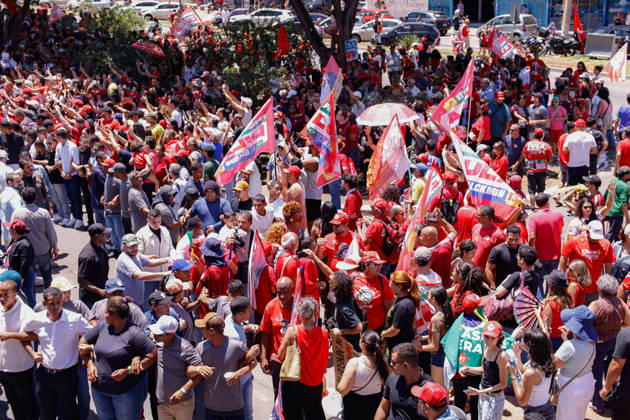 BRASiLIA, DF - 09.10.2026: ATO DE LULA EM BRASiLIA - President Lula resumes campaign events after the first round of elections, in CeilÃ¢ndia (DF). x3027402x  JoaoxPedroxCarvalho
