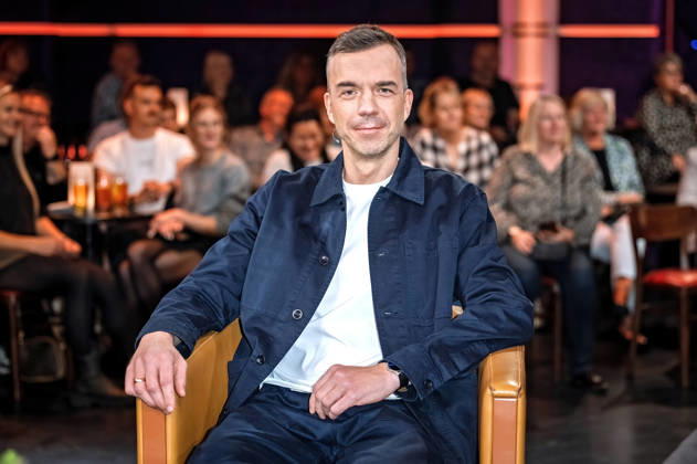 MDR - Riverboat. Podcaster Mathias Hielscher anläßlich der Aufzeichnung der MDR - Talkshow Riverboat am 09.10.2026 in der Mediacity Leipzig. 20261009SFL0041