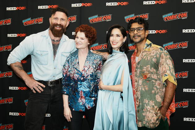 October 9, 2026, New York, New York, USA: The cast of CBS Studios hit show Ghosts from left: DEVAN CHANLDER LONG, REBECCA WISOCKY, SHEILA CARRASO and UTKARSH AMBUDKAR stand for a photo at the 2026 New York Comic Con at the Javits Center on October 9, 2026 in New York. New York USA - ZUMAb148 20261009_zap_b148_013 Copyright: xBryanxSmithx