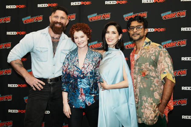 October 9, 2026, New York, New York, USA: The cast of CBS Studios hit show Ghosts from left: DEVAN CHANLDER LONG, REBECCA WISOCKY, SHEILA CARRASO and UTKARSH AMBUDKAR stand for a photo at the 2026 New York Comic Con at the Javits Center on October 9, 2026 in New York. New York USA - ZUMAb148 20261009_zap_b148_004 Copyright: xBryanxSmithx