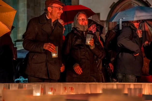 Seit 2009 findet in Leipzig zur Erinnerung an die Montagsdemonstrationen im Jahr 1989 am 9. Oktober das Lichtfest statt. Licht und Kunstinstallationen illuminieren die Stadt, menschen laufen mit Kerzen durch die Stadt. Lichtfest 2026