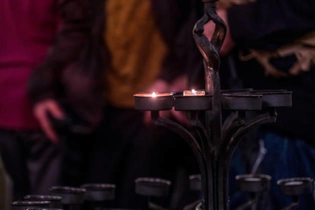 Seit 2009 findet in Leipzig zur Erinnerung an die Montagsdemonstrationen im Jahr 1989 am 9. Oktober das Lichtfest statt. Hier das Friedensgebet in der Nikolakirche mit Rede zur Demokratie. Lichtfest 2026
