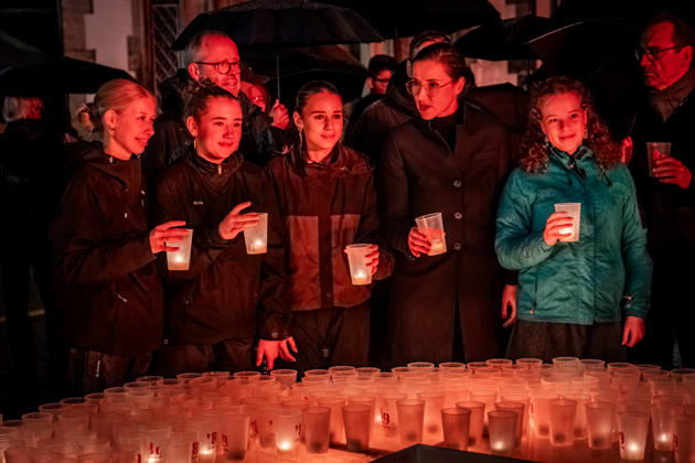Seit 2009 findet in Leipzig zur Erinnerung an die Montagsdemonstrationen im Jahr 1989 am 9. Oktober das Lichtfest statt. Licht und Kunstinstallationen illuminieren die Stadt, menschen laufen mit Kerzen durch die Stadt. Lichtfest 2026