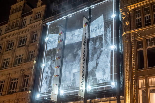 Seit 2009 findet in Leipzig zur Erinnerung an die Montagsdemonstrationen im Jahr 1989 am 9. Oktober das Lichtfest statt. Licht und Kunstinstallationen illuminieren die Stadt, menschen laufen mit Kerzen durch die Stadt. Lichtfest 2026