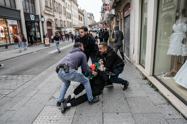 Brief clashes erupt during student gathering in Nancy NANCY, FRANCE - OCTOBER 9: A small group of students gather as brief confrontations occur following tensions at the scene. in Nancy, France, on October 9, 2026. Muhammed Said Tako Anadolu Nancy France. Editorial use only. Please get in touch for any other usage. Copyright: x2026xAnadoluxMuhammedxSaidxTakox