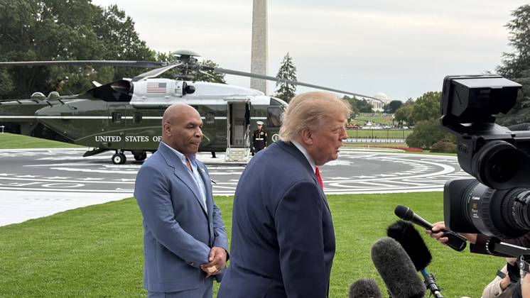 US President Trump departs White House by helicopter with Mike Tyson WASHINGTON, D.C., UNITED STATES - OCTOBER 9: US President Donald Trump departs the White House by helicopter with former heavyweight boxing champion Mike Tyson as part of his midterm election campaign activities, in Washington, DC, on October 9, 2026. Can Hasasu Anadolu Washington, DC United States. Editorial use only. Please get in touch for any other usage.  Copyright: x2026xAnadoluxCanxHasasux
