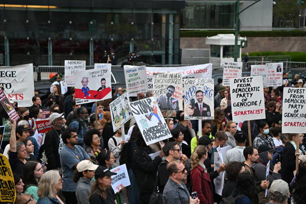 Protesters rally after ICE shooting of New York man in car with child inside NEW YORK, UNITED STATES - OCTOBER 9: A massive protest takes place at Foley Square , demanding the withdrawal of ICE from the city in New York, United States on October 9, 2026. The demonstration follows an incident yesterday in the Bronx where an ICE officer shot Oscar Belgal, a Dominican Republic national, in the neck while he was driving with a 5-year-old child in the vehicle. Waleed Zein Anadolu New York United States. Editorial use only. Please get in touch for any other usage.  Copyright: x2026xAnadoluxWaleedxZeinx