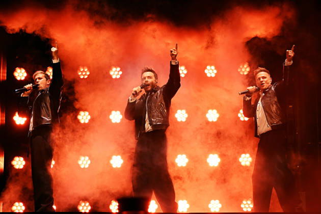 Westlife performing during the 25th Anniversary Tour LONDON, ENGLAND - OCTOBER 09: Kian Egan, Shane Filan and Nicky Byrne of ˜Westlife™ performing during the 25th Anniversary Tour at O2 Arena on October 09 in London, England. CAP MAR MAR Great Britain Copyright: xMartinxHarris CapitalxPicturesx