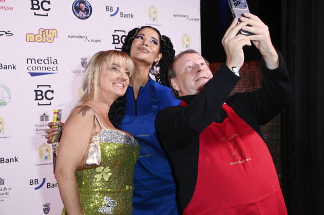 Jacqueline Boy, Micaela Schäfer und Sven Plate bei der Gala der Kinderschutzengel im Spindler & Klatt. Berlin, 09.10.2026