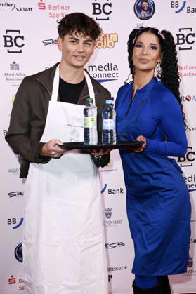 Benni BK und Micaela Schäfer bei der Gala der Kinderschutzengel im Spindler & Klatt. Berlin, 09.10.2026