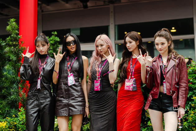 2026 Formula 1 Singapore Grand Prix - Sprint - Celebrities MEOVV Paddock on SATURDAY during the 2026 FORMULA 1 SINGAPORE AIRLINES SINGAPORE GRAND PRIX 2026 at MARINA BAY STREET CIRCUIT SINGAPORE on October 10, 2026. Photo by Tan Jun Da ABACAPRESS.COM Singapore Singapore Copyright: xJunxDaxTan ABACAx