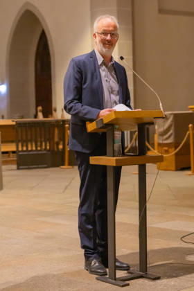 Christian Tiede bei der 36. Bautzener Rede im Dom St. Petri. Bautzen, 09.10.2026. Unter dem Titel Was ist eigentlich los in Deutschland wer sind wir in Ost und West? spricht Thomas de Maiziere über die Entwicklung der Ost-West-Verhältnisse seit 1990 und die Erfahrungen aus mehr als drei Jahrzehnten deutscher Einheit. Die überparteiliche Vortragsreihe wird seit November 2022 von der Initiative Bautzen gemeinsam und dem Ökumenischen Domladen Bautzen e.V. organisiert. Sie dient als Forum für gesellschaftspolitischen Austausch. Copyright: xMatthiasxWehnertx