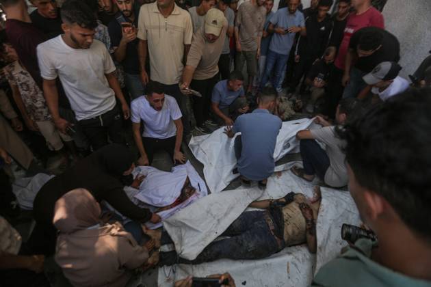 RECORD DATE NOT STATED Palestinians Targeted in Western Gaza City (INT) Palestinians Targeted in Western Gaza City. OCTOBER 10, 2026, Gaza, Palestine: A group of Palestinians was targeted in western Gaza City. Further details about casualties were not immediately available. Credit: Hashem Zimmo TheNews2(Foto: Hashem Zimmo Thenews2 imago images) Palestinians Targeted in Western Gaza City Copyright: xHashemxZimmox