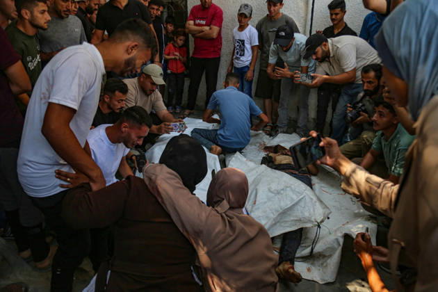 October 10, 2026, Palestine: Four martyrs were killed after being targeted by a missile from Israeli surveillance aircraft west of Gaza City. Palestine - ZUMAe144 20261010_zip_e144_008 Copyright: xMohammadxAbuxElsebahx