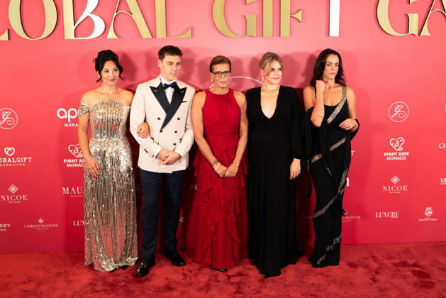 Photocall at the 2nd Global Gift Gala in Monaco: Marie Ducruet, Louis Ducruet, Princess Stéphanie of Monaco, Camille Gottlieb, and Pauline Ducruet attend the 2nd Monaco Global Gift Gala photocall at the Hotel de Paris on October 9, 2026, in Monaco, Monaco Photo by Laurent Coust Starface 460363 2026 10 09 Monaco Monaco  Copyright: xLaurentxCoustx xStarfacex STAR_460363_009